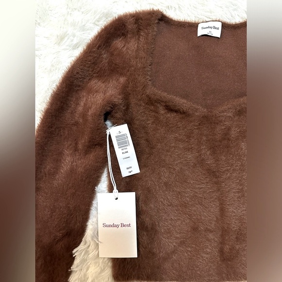 ARITZIA SUNDAY BEST SWEETHEART SWEATER XS NWT - Picture 4 of 12